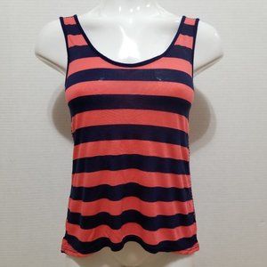 Discreet top Medium striped sleeveless cross back cutout keyhole tank